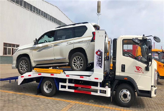 國六重汽豪沃藍(lán)牌轎運(yùn)車
